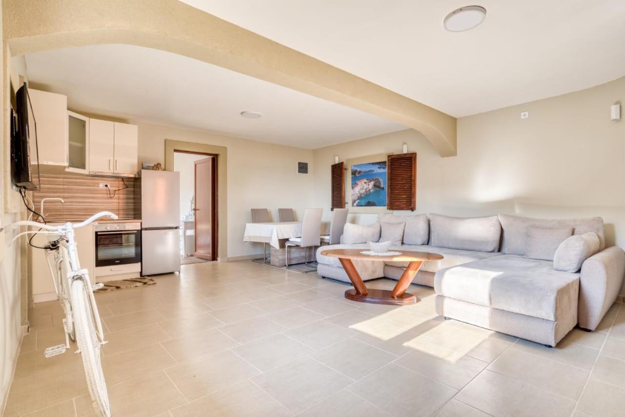 Apartamento Savovic_Lux Petrovac Exterior foto
